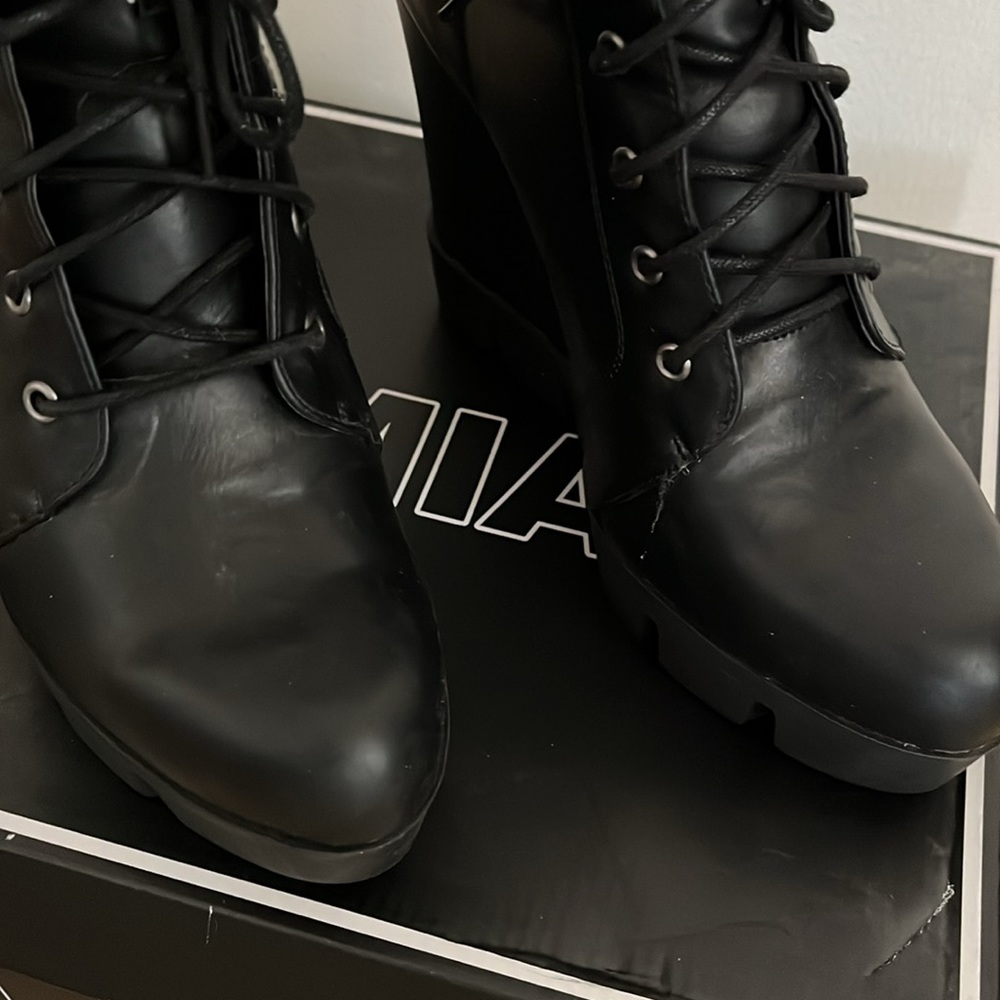 Mia Platform Boot - image 5